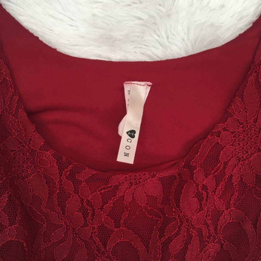 🌵 Red Lace Long Sleeve Crop Top Small - Picture 4 of 5